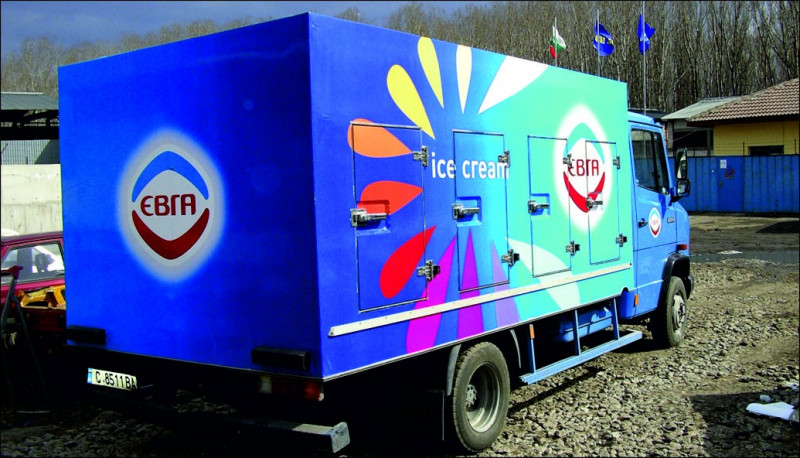 Брандиране на хладилен камион за сладоледи ЕВГА