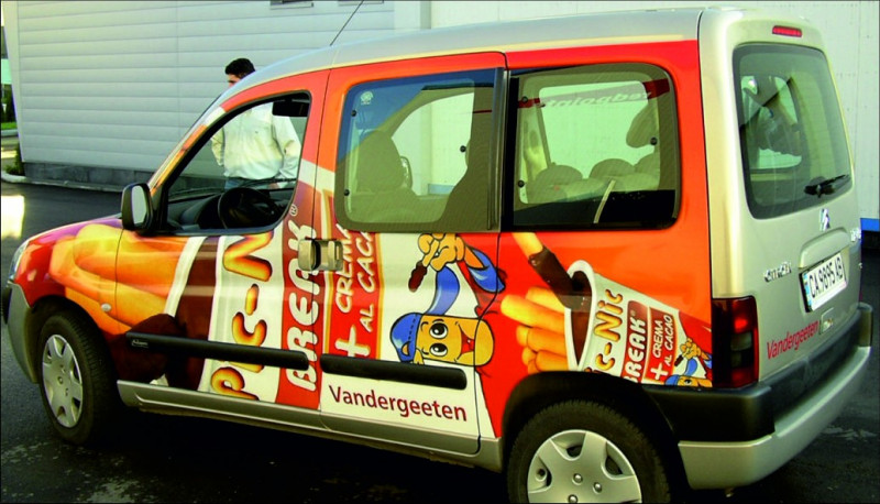 Брандиране на лот автомобили бранд Mentos